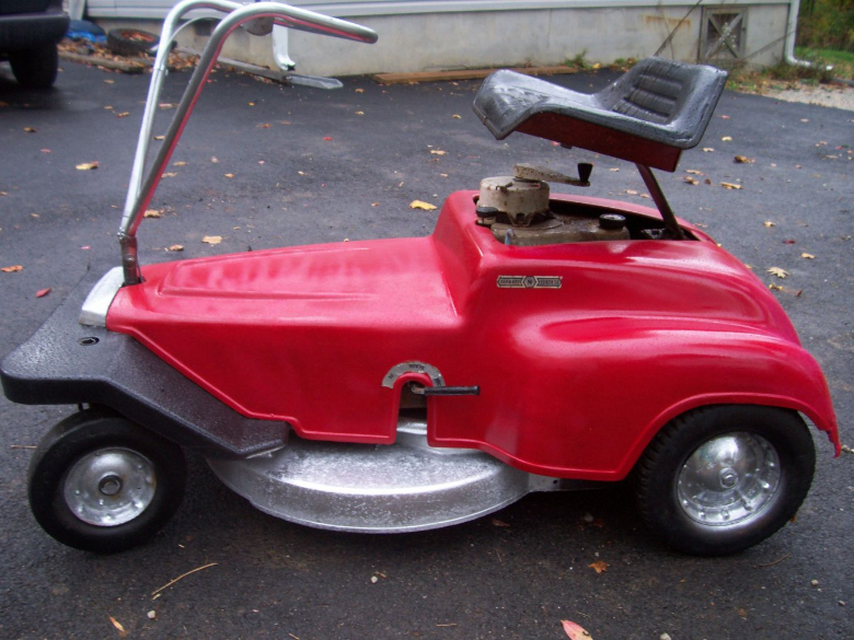Old Garden Tractor Junk Mower Lawn Tractor Antique Riding Mower